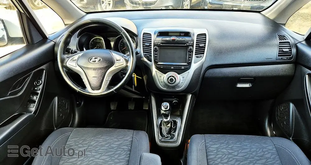 HYUNDAI Ix20 1.4 Premium blue