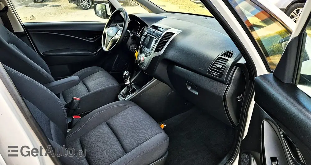 HYUNDAI Ix20 1.4 Premium blue