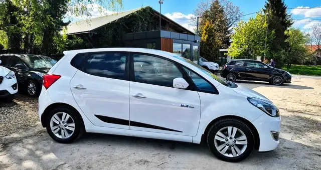 HYUNDAI Ix20 1.4 Premium blue