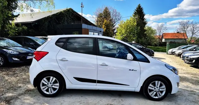 HYUNDAI Ix20 1.4 Premium blue