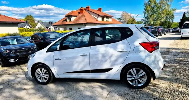 HYUNDAI Ix20 1.4 Premium blue