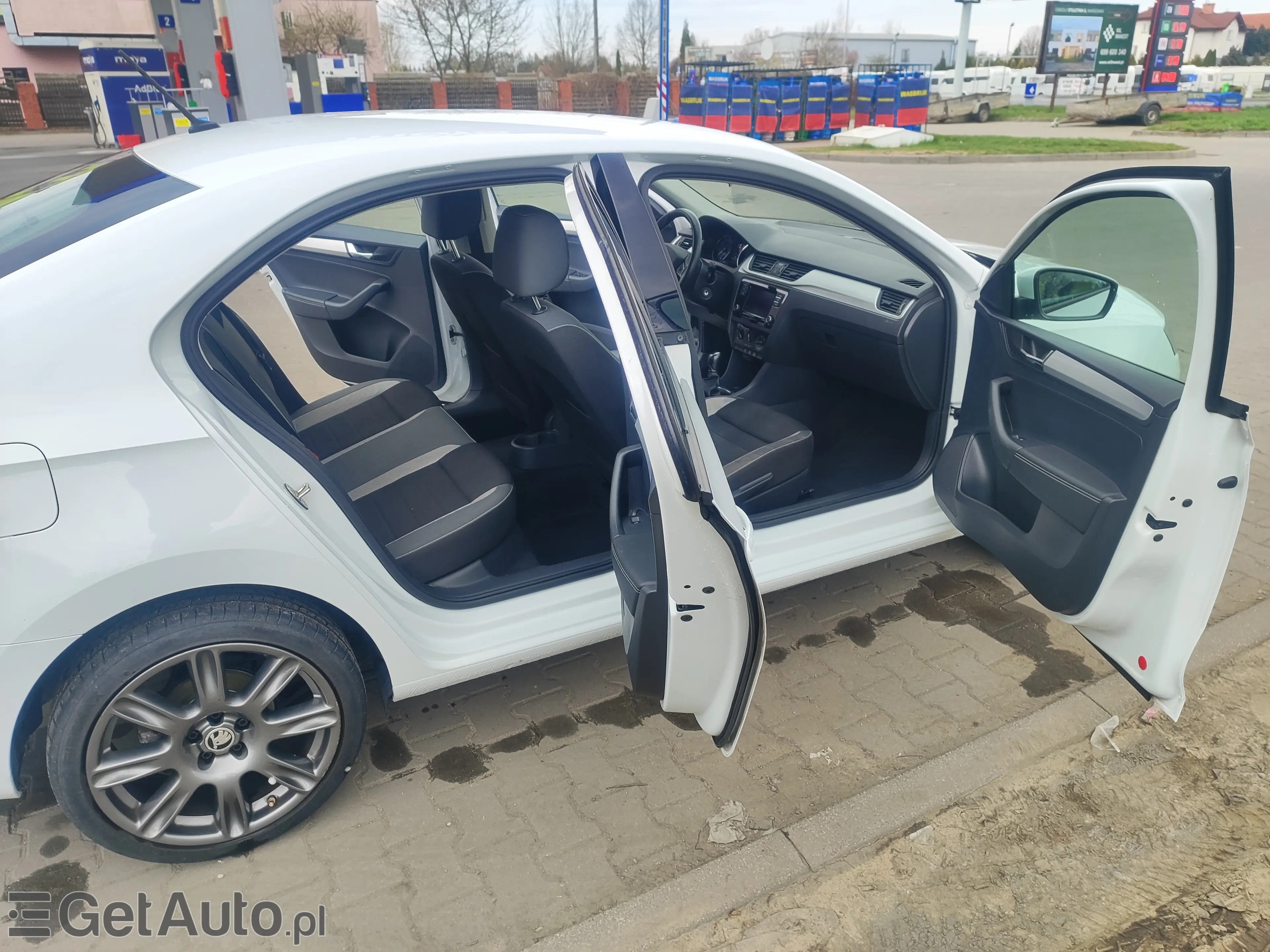 SKODA Rapid Ambition