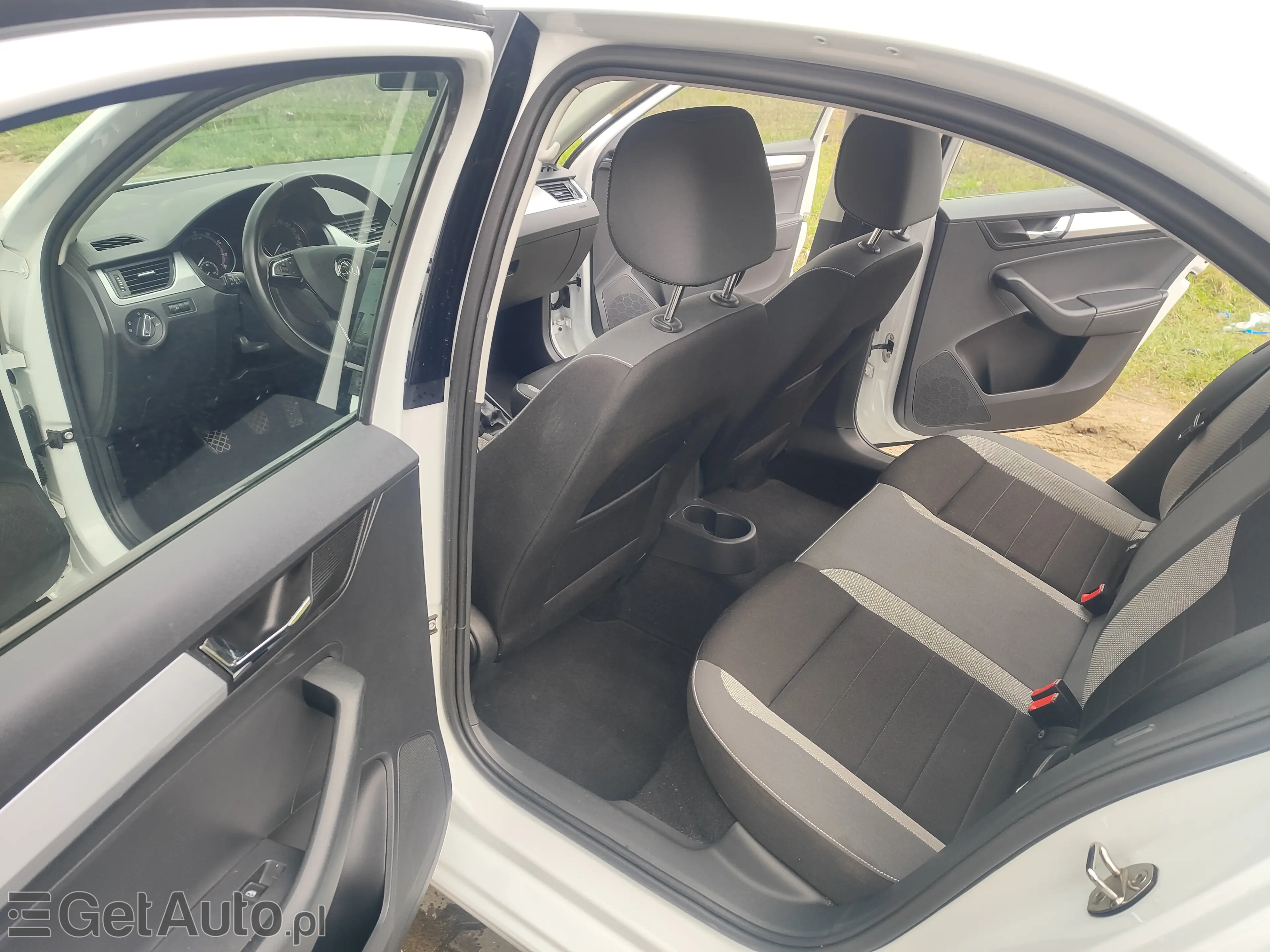 SKODA Rapid Ambition