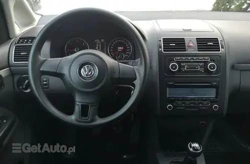 VOLKSWAGEN Touran 