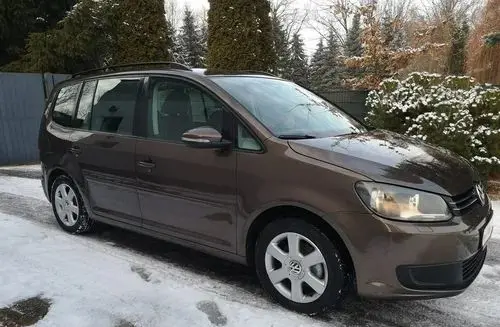 VOLKSWAGEN Touran 
