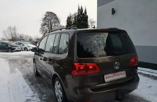VOLKSWAGEN Touran 