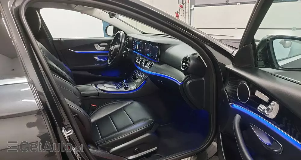 MERCEDES-BENZ Klasa E 220 d 9G-TRONIC Exclusive