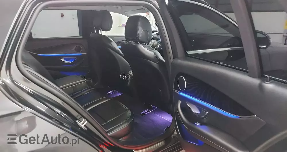 MERCEDES-BENZ Klasa E 220 d 9G-TRONIC Exclusive