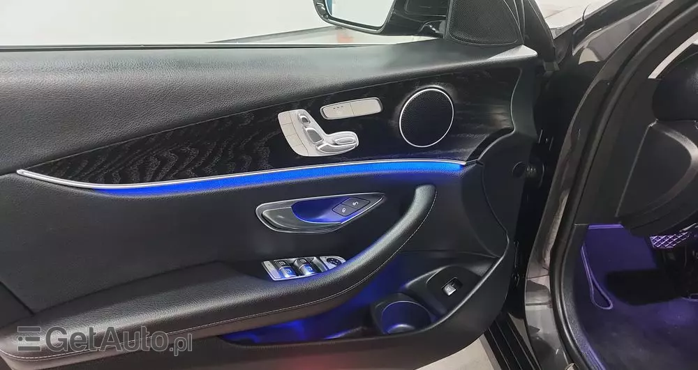 MERCEDES-BENZ Klasa E 220 d 9G-TRONIC Exclusive