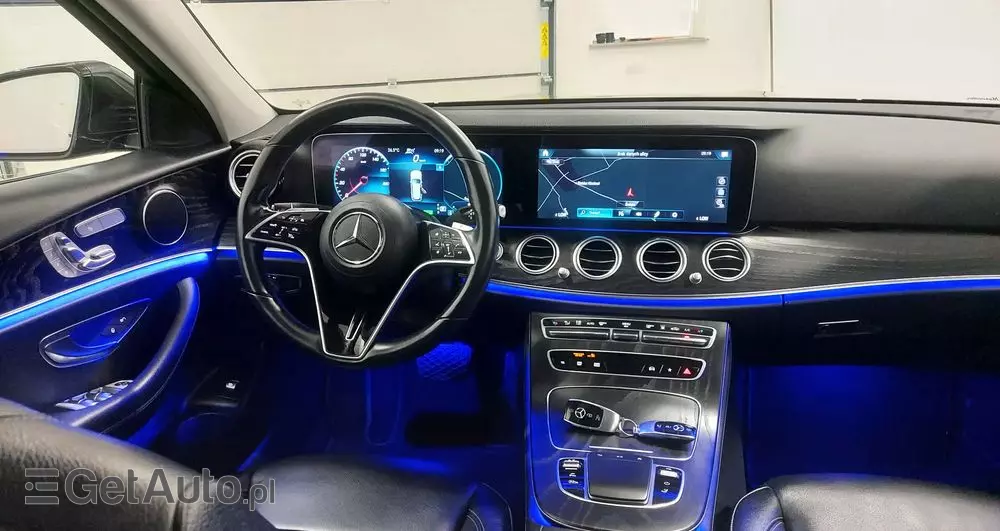 MERCEDES-BENZ Klasa E 220 d 9G-TRONIC Exclusive