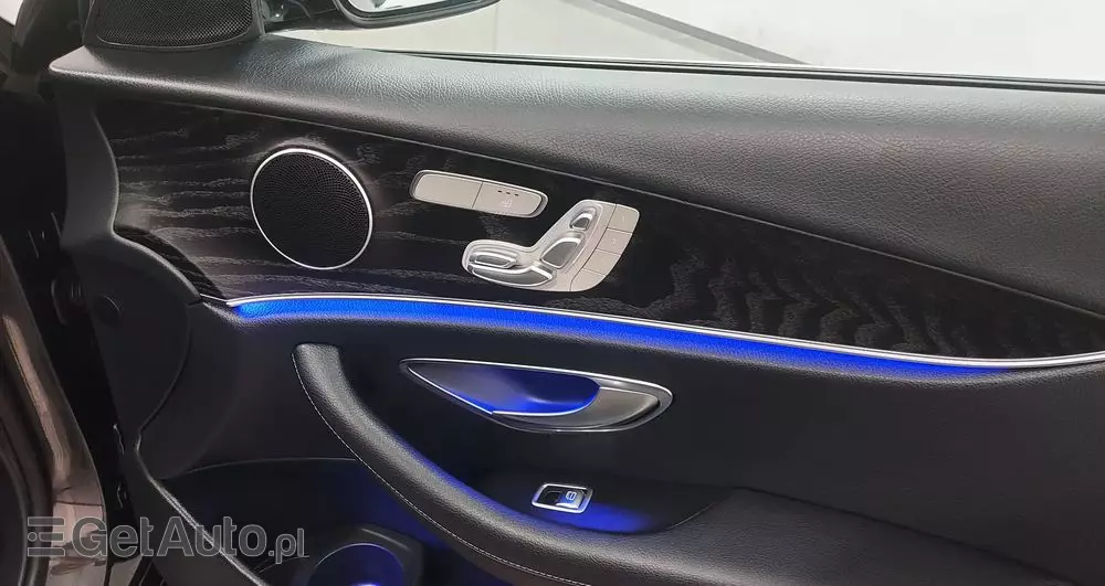 MERCEDES-BENZ Klasa E 220 d 9G-TRONIC Exclusive
