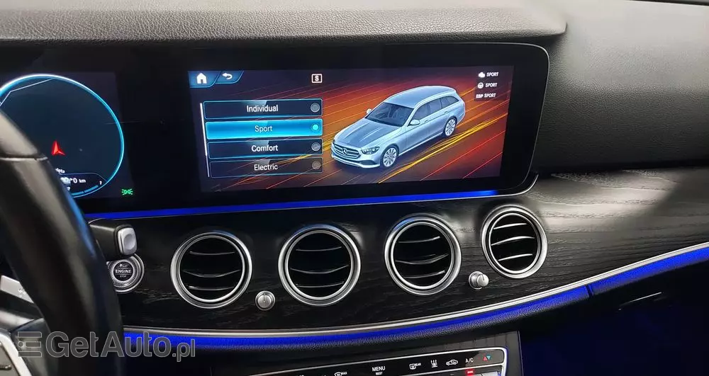 MERCEDES-BENZ Klasa E 220 d 9G-TRONIC Exclusive