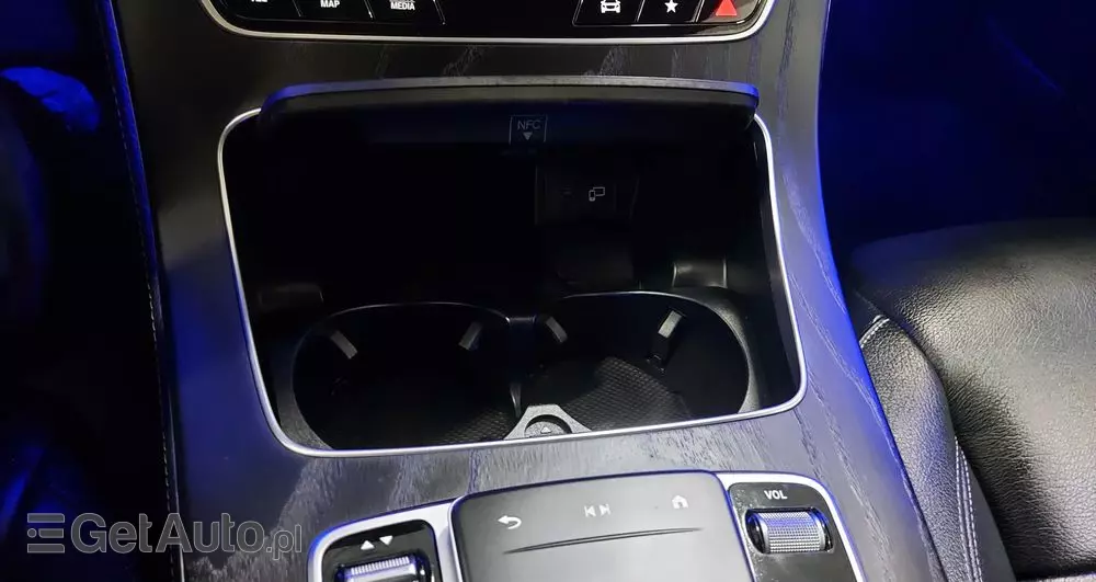 MERCEDES-BENZ Klasa E 220 d 9G-TRONIC Exclusive