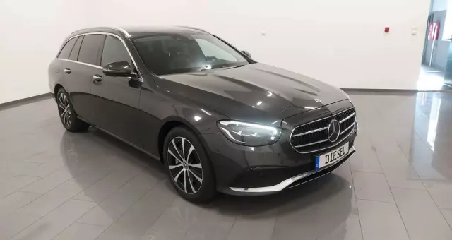 MERCEDES-BENZ Klasa E 220 d 9G-TRONIC Exclusive
