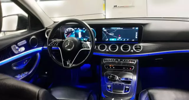 MERCEDES-BENZ Klasa E 220 d 9G-TRONIC Exclusive