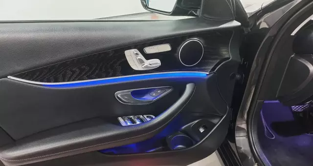 MERCEDES-BENZ Klasa E 220 d 9G-TRONIC Exclusive