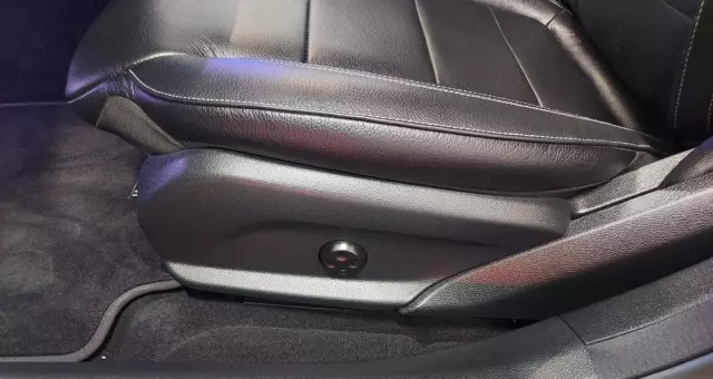 MERCEDES-BENZ Klasa E 220 d 9G-TRONIC Exclusive