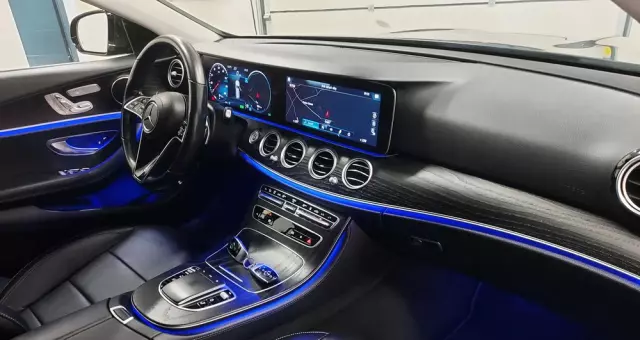 MERCEDES-BENZ Klasa E 220 d 9G-TRONIC Exclusive