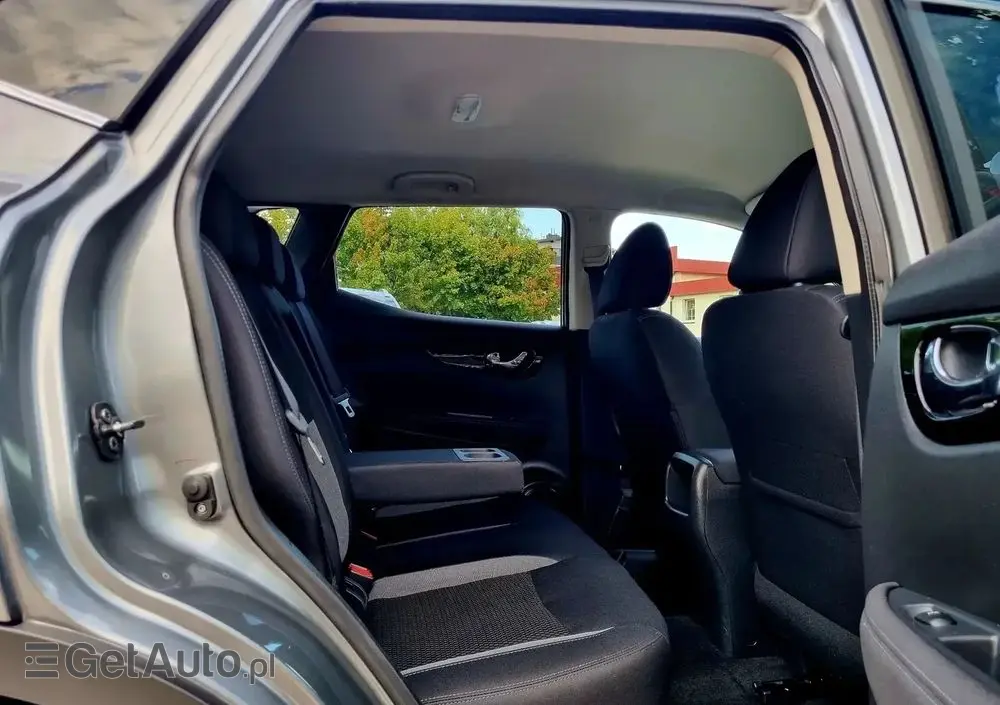 NISSAN Qashqai 1.2 DIG-T Tekna