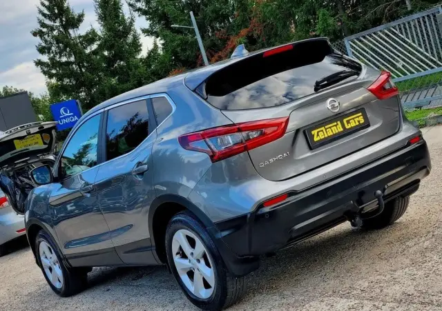 NISSAN Qashqai 1.2 DIG-T Tekna