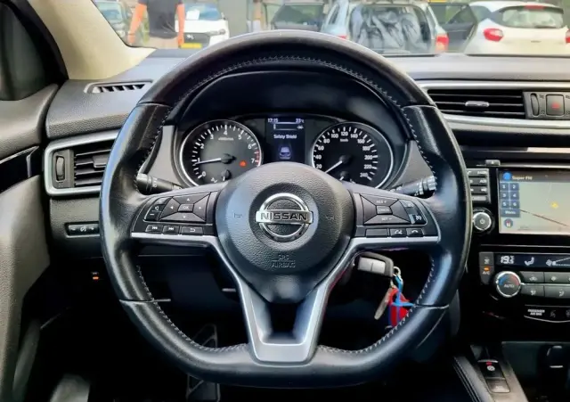 NISSAN Qashqai 1.2 DIG-T Tekna
