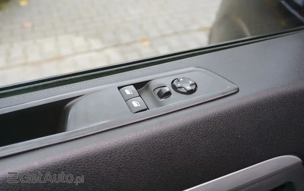 PEUGEOT Expert Premium L3H1 EAT6 TwinCab Komfort Plus