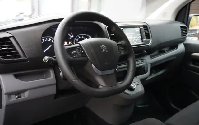 PEUGEOT Expert Premium L3H1 EAT6 TwinCab Komfort Plus