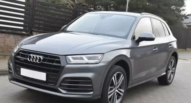AUDI Q5 