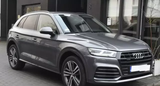 AUDI Q5 
