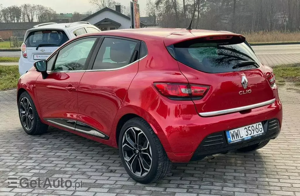 RENAULT Clio 