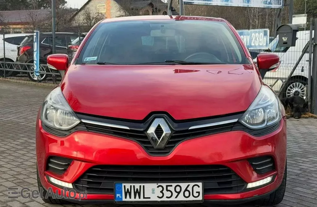 RENAULT Clio 
