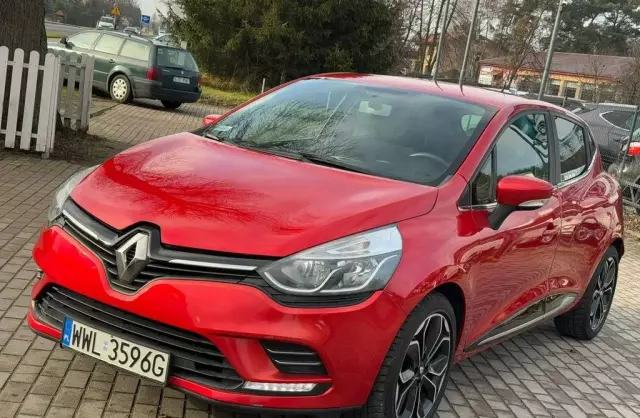 RENAULT Clio 