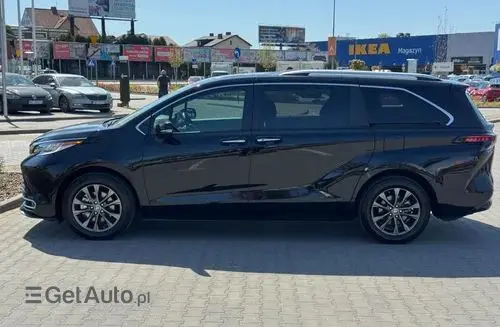 TOYOTA Sienna 