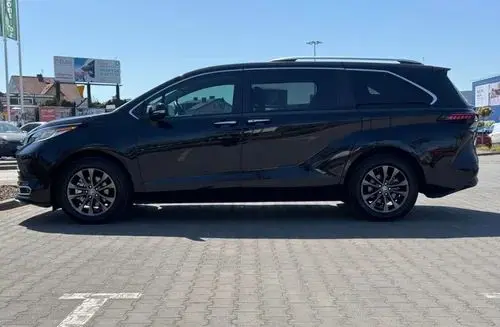 TOYOTA Sienna 