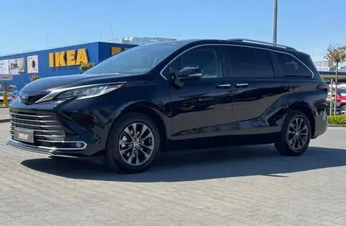 TOYOTA Sienna 