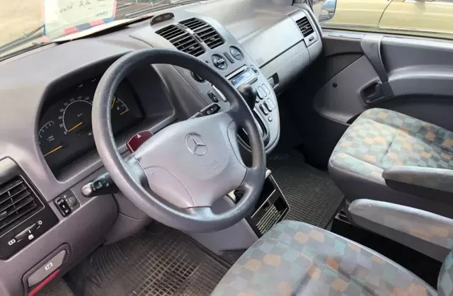 MERCEDES-BENZ Vito V 220 CDI (122 KM)