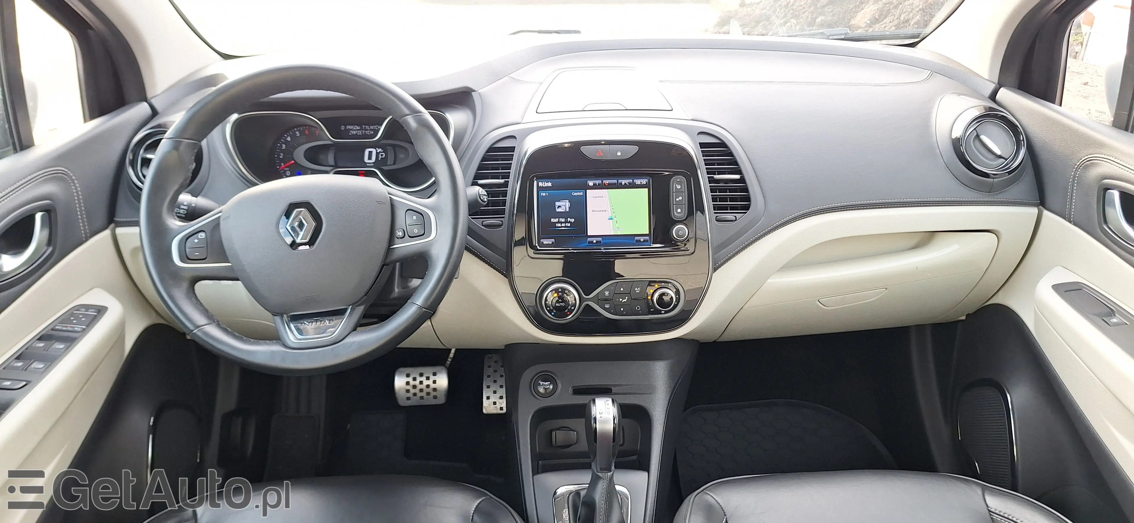 RENAULT Captur Initiale Paris