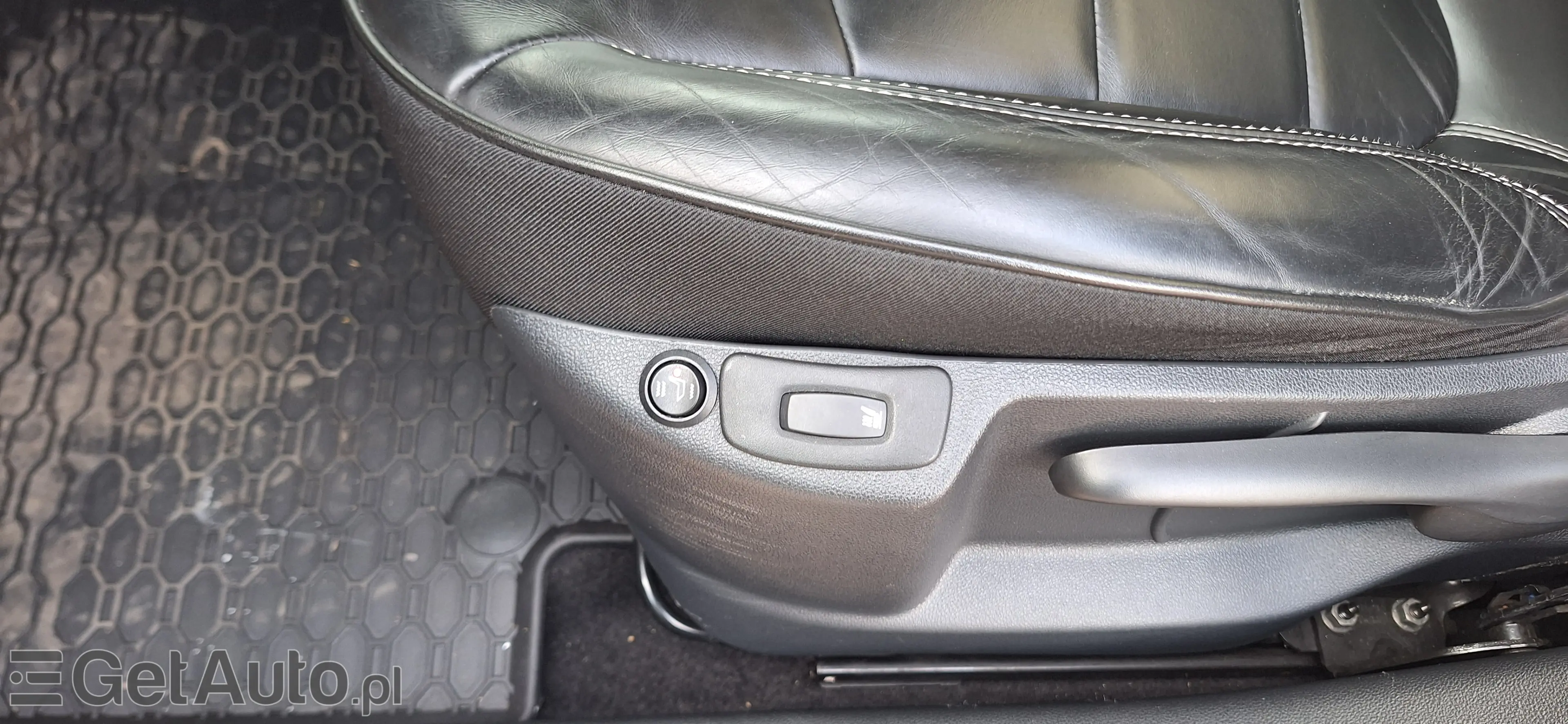 RENAULT Captur Initiale Paris