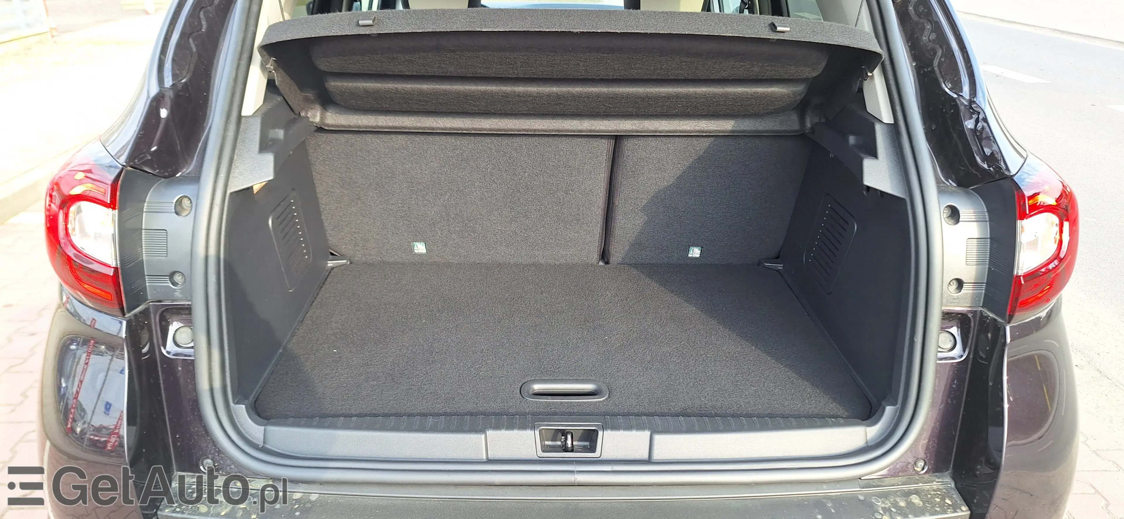 RENAULT Captur Initiale Paris