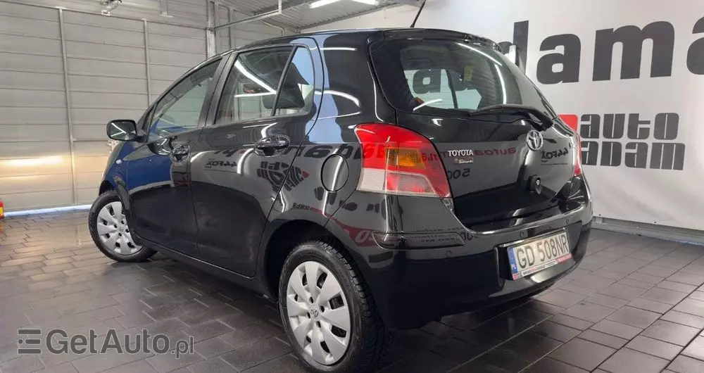 TOYOTA Yaris 