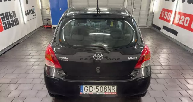 TOYOTA Yaris 