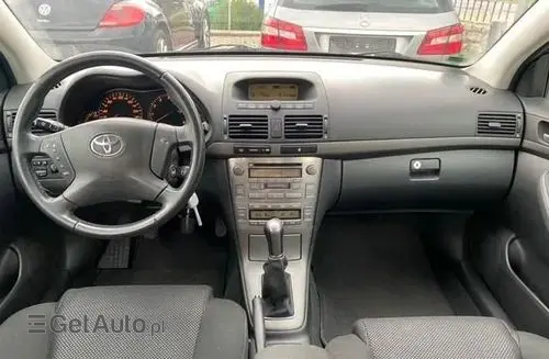 TOYOTA Avensis 