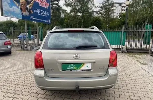 TOYOTA Avensis 