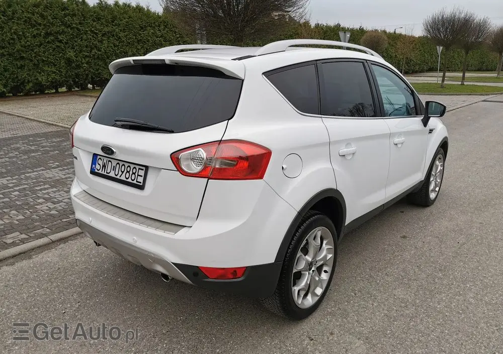 FORD Kuga 2.0 TDCi 2x4 Titanium