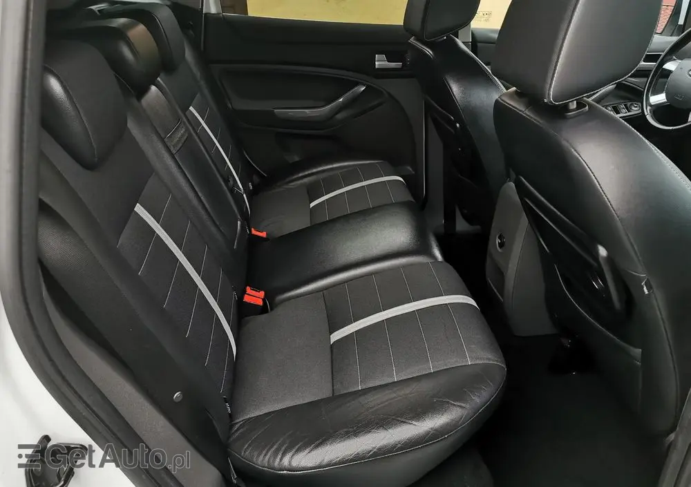 FORD Kuga 2.0 TDCi 2x4 Titanium