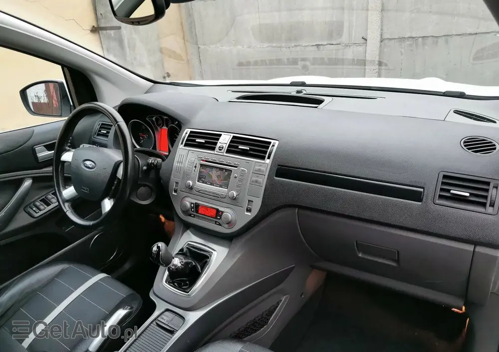 FORD Kuga 2.0 TDCi 2x4 Titanium