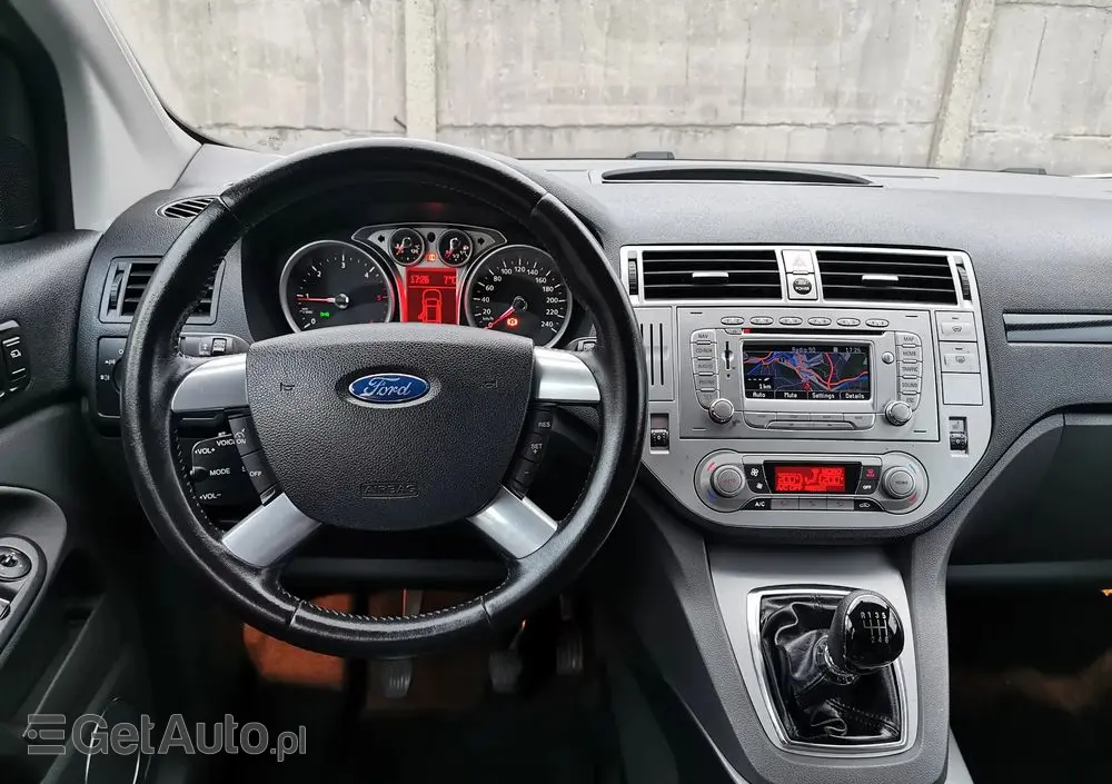 FORD Kuga 2.0 TDCi 2x4 Titanium