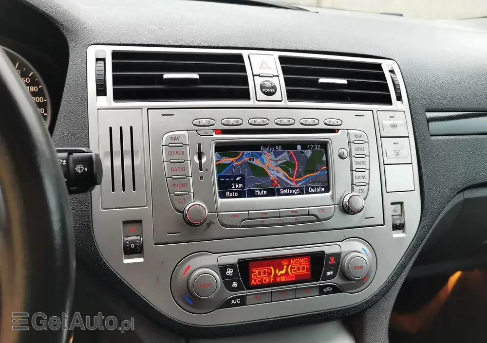 FORD Kuga 2.0 TDCi 2x4 Titanium