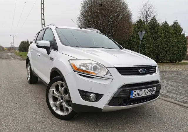 FORD Kuga 2.0 TDCi 2x4 Titanium