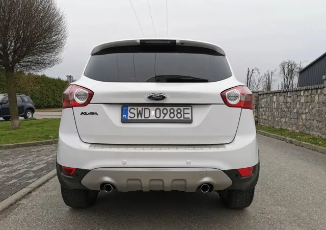 FORD Kuga 2.0 TDCi 2x4 Titanium